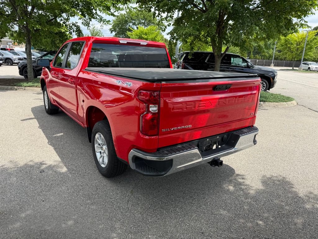 Used 2025 Chevrolet Silverado 1500 LT AWD/4WD image 3