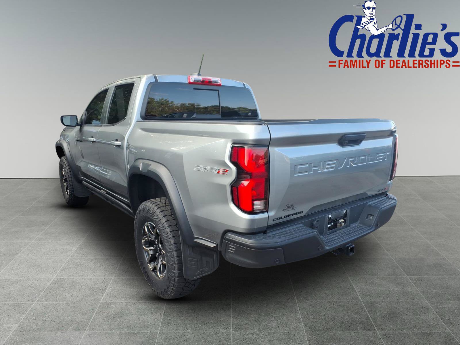 Used 2024 Chevrolet Colorado ZR2 w/ ZR2 Convenience Package III AWD/4WD image 5