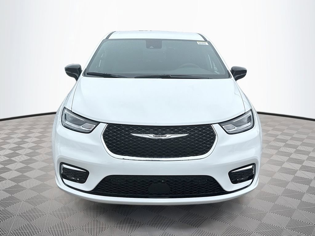 New 2026 Chrysler Pacifica Select FWD image 2
