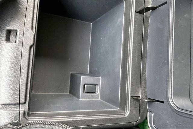 Used 2023 Nissan Armada SV image 38