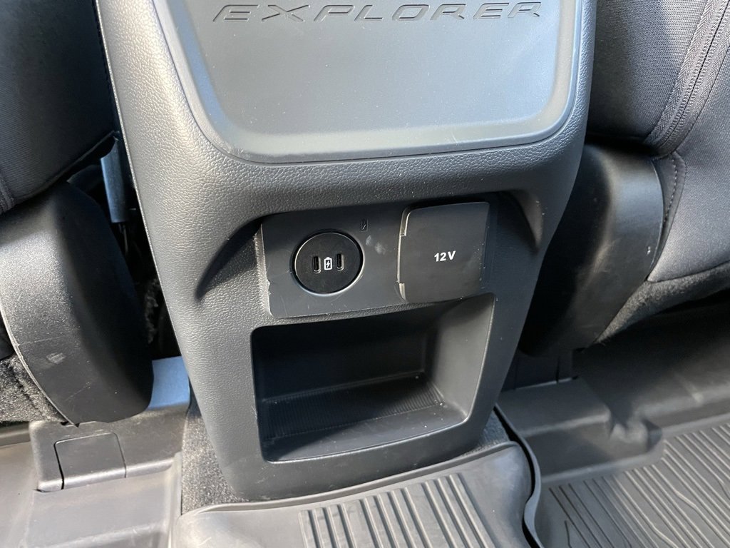 Used 2025 Ford Explorer Active image 57