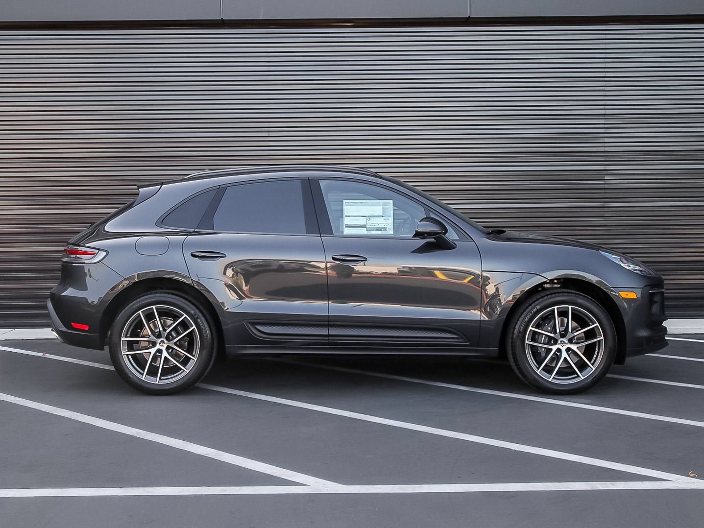 New 2026 Porsche Macan AWD/4WD image 7