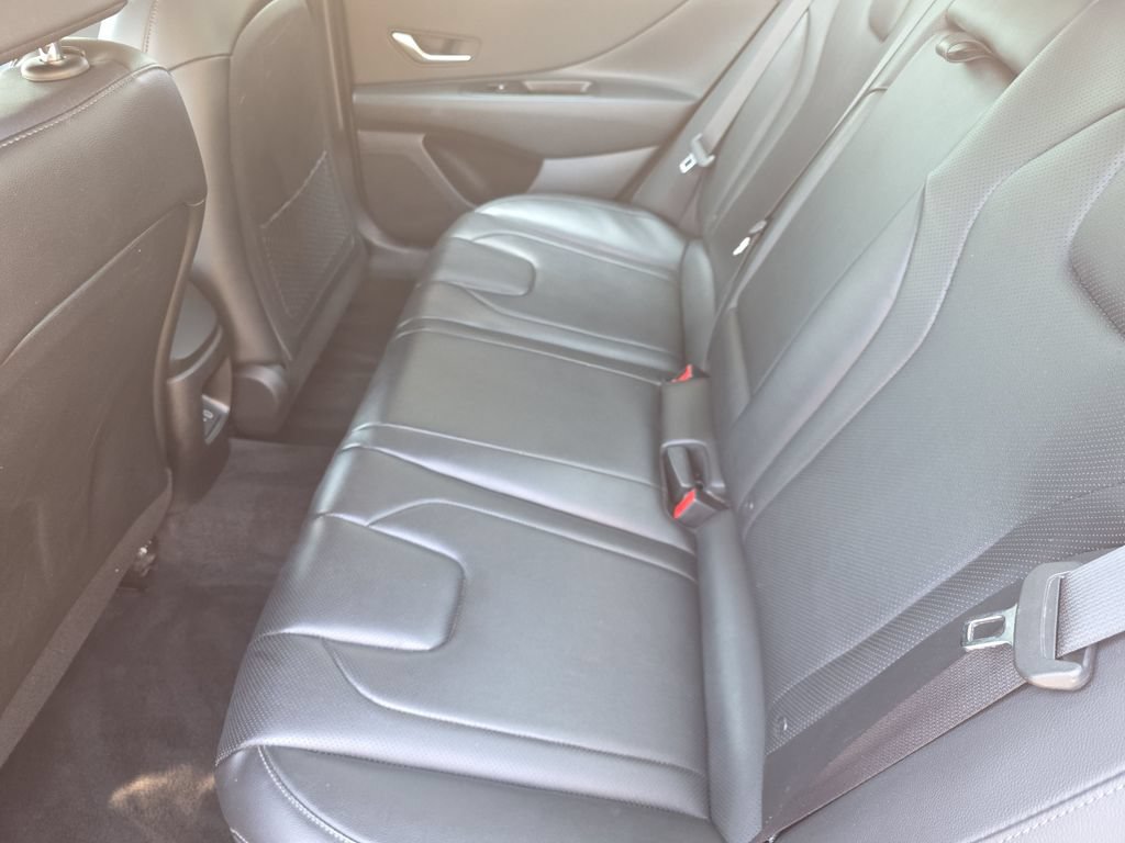 Used 2024 Hyundai Elantra Limited FWD image 23