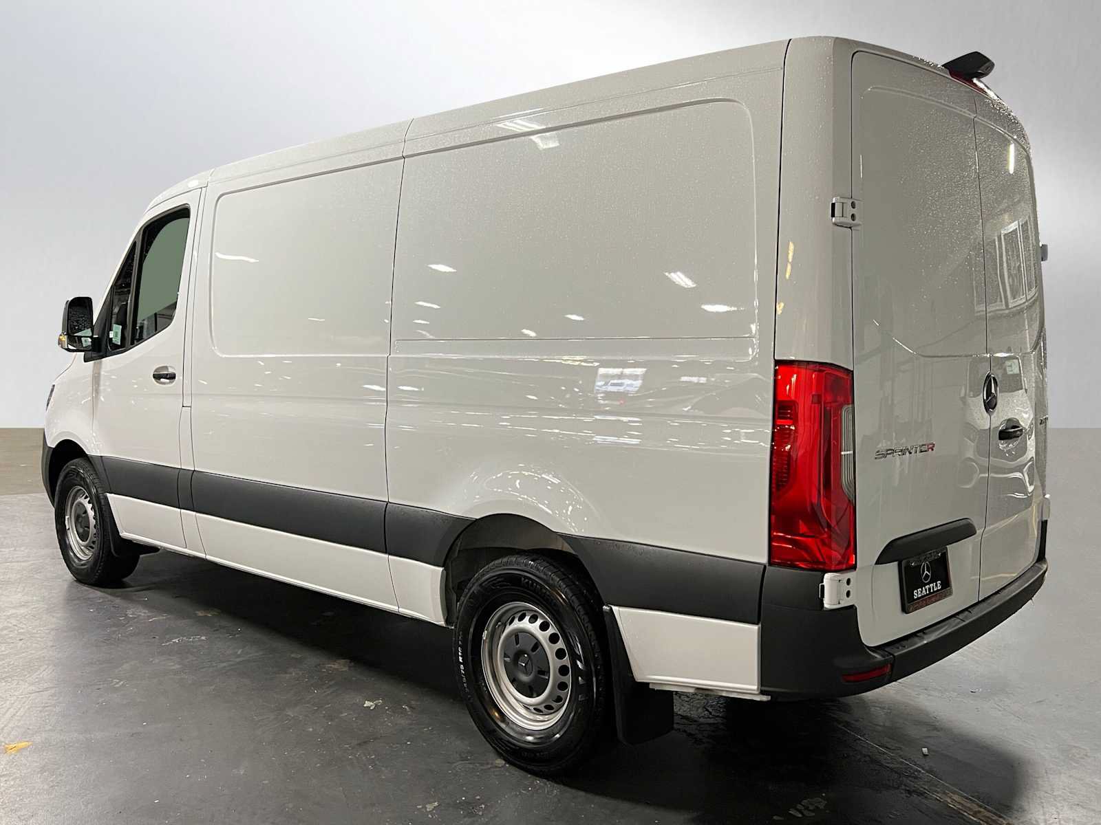 Used 2025 Mercedes-Benz Sprinter 2500 image 5