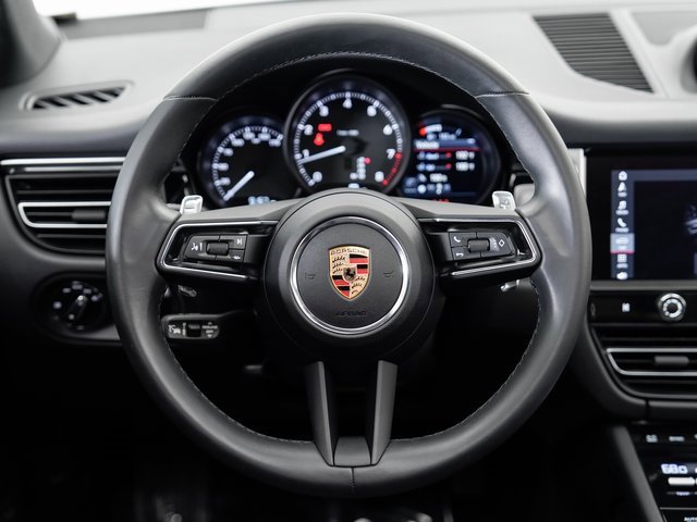 Used 2025 Porsche Macan image 13