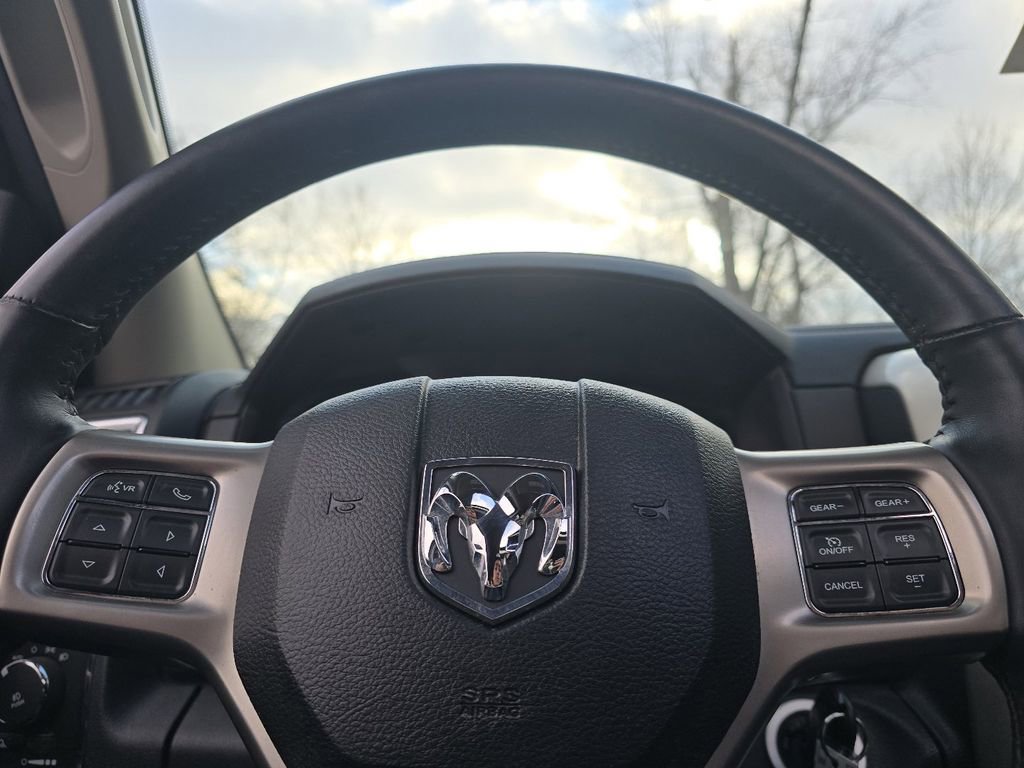 Used 2016 RAM 1500 Laramie image 29