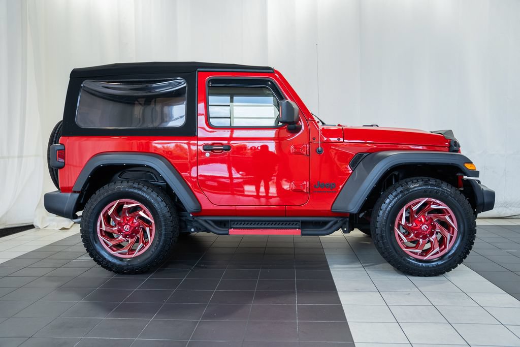 Used 2023 Jeep Wrangler Sport AWD/4WD image 3