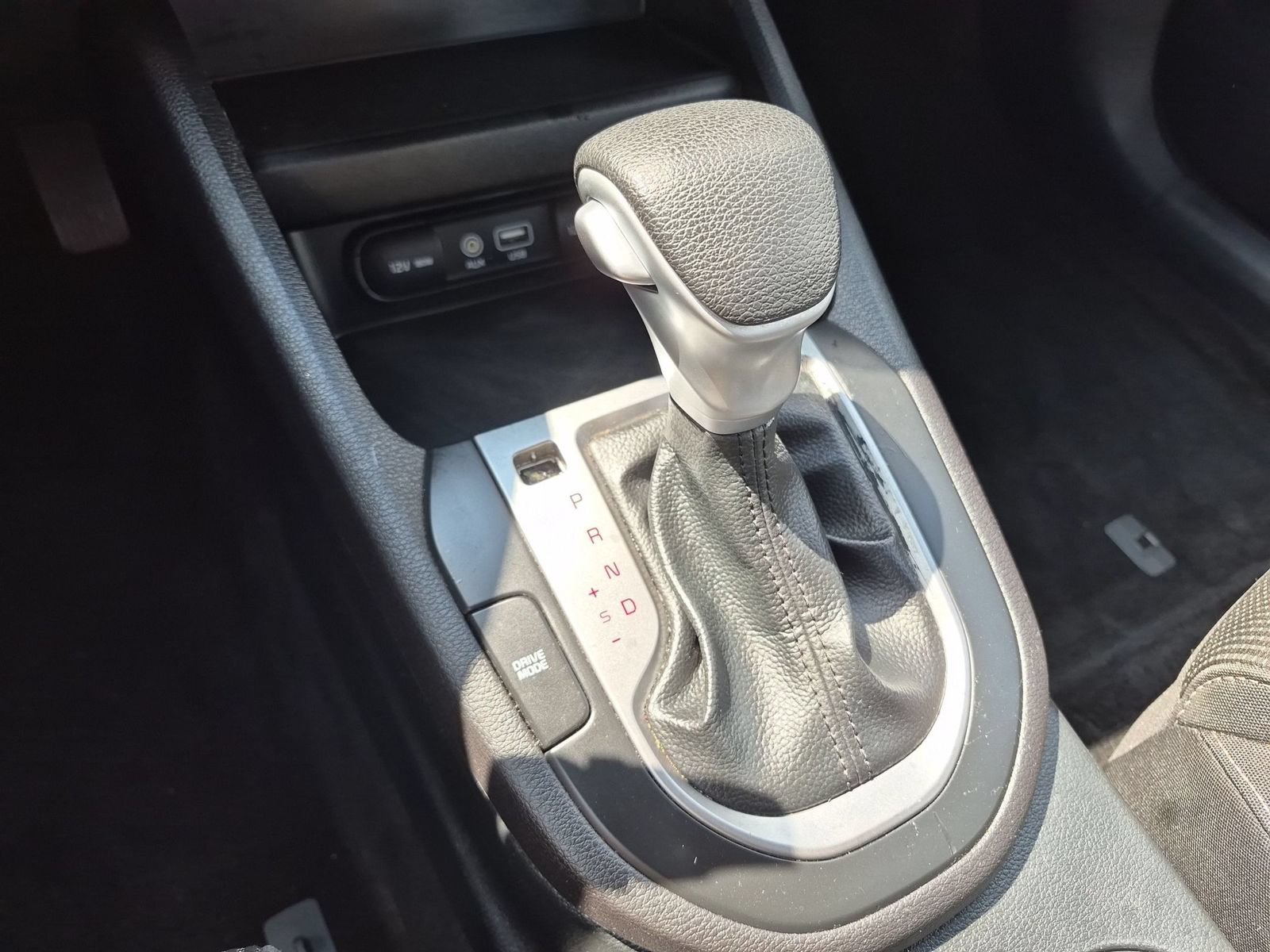 Used 2020 Kia Forte LXS FWD image 12