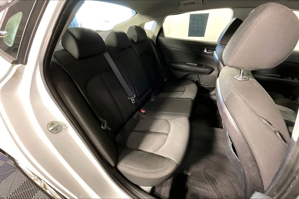 Used 2016 Kia Optima LX image 37