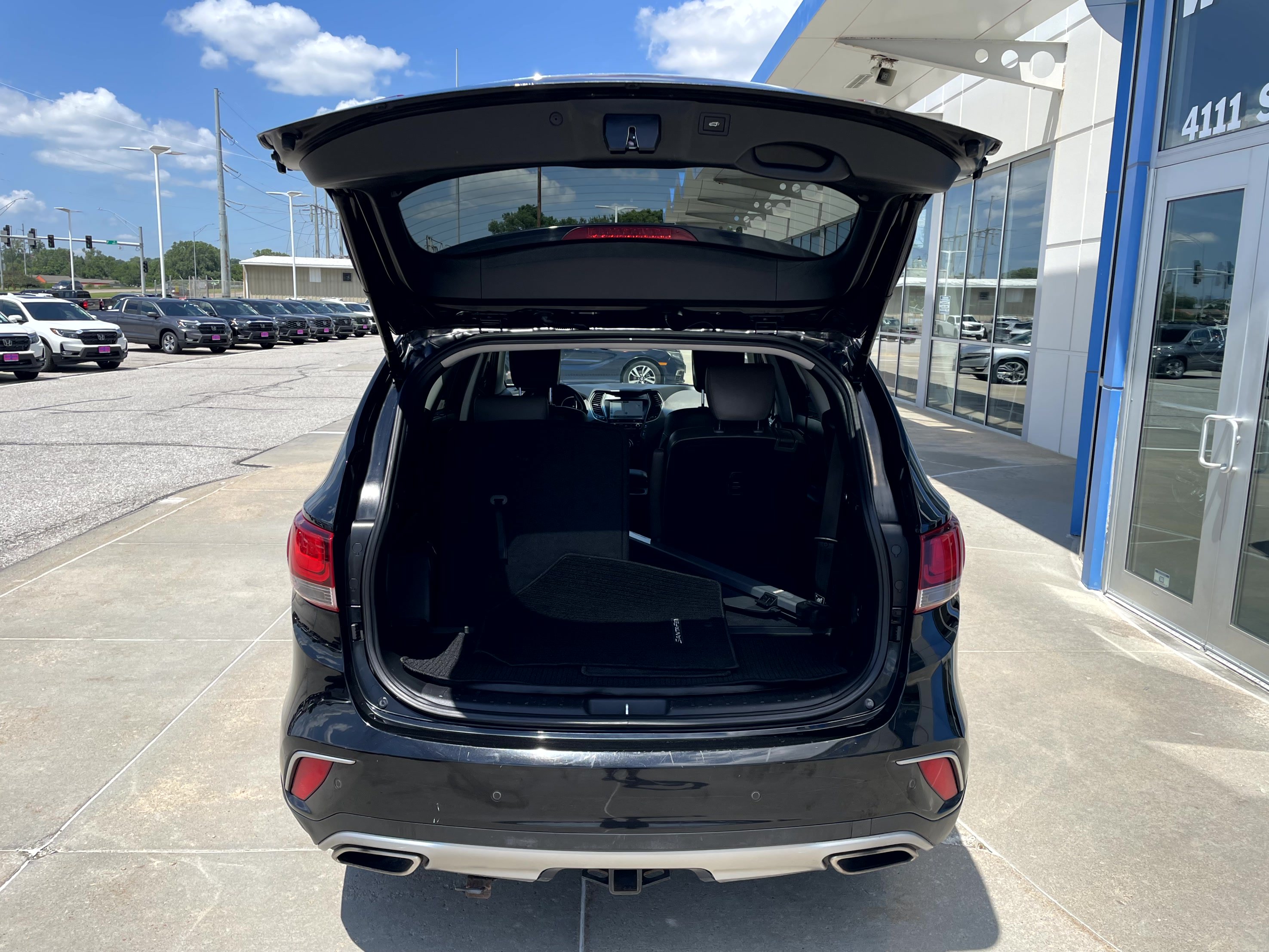 Used 2018 Hyundai Santa Fe Limited AWD/4WD image 9