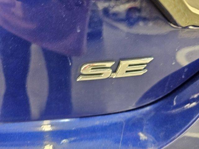 Used 2015 Toyota Camry SE FWD image 38