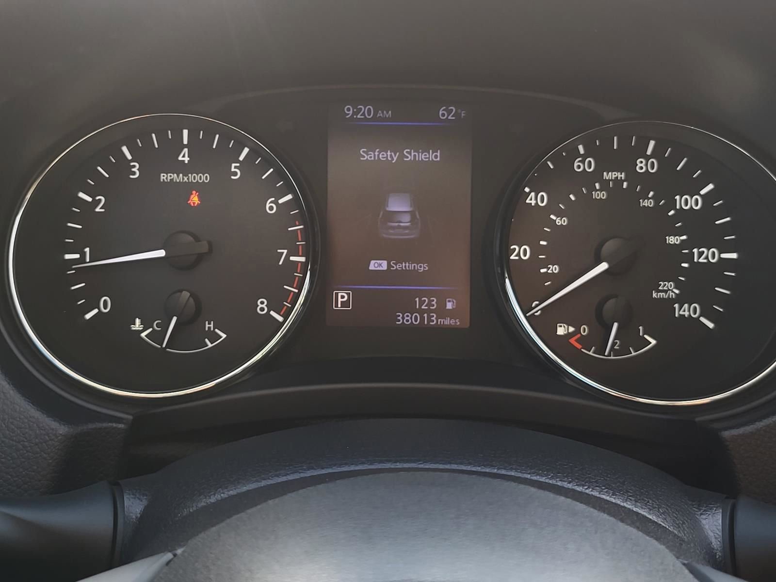 Used 2018 Nissan Rogue SV w/ Premium Package image 32