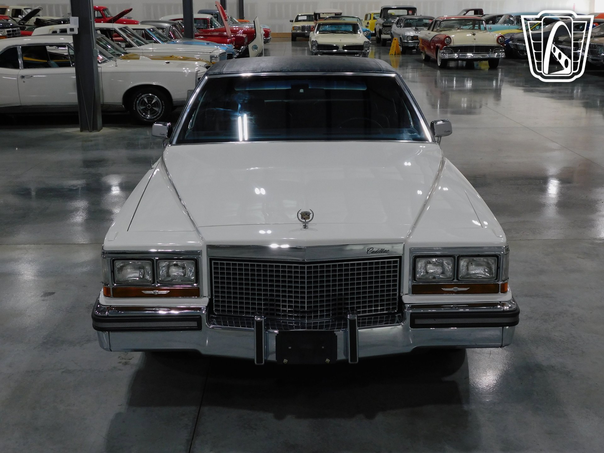 Used 1988 Cadillac Brougham RWD image 37