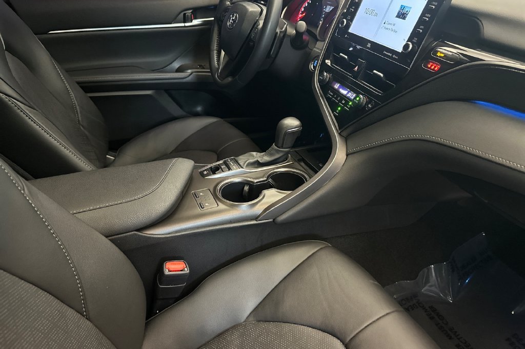 Used 2024 Toyota Camry XSE FWD image 15