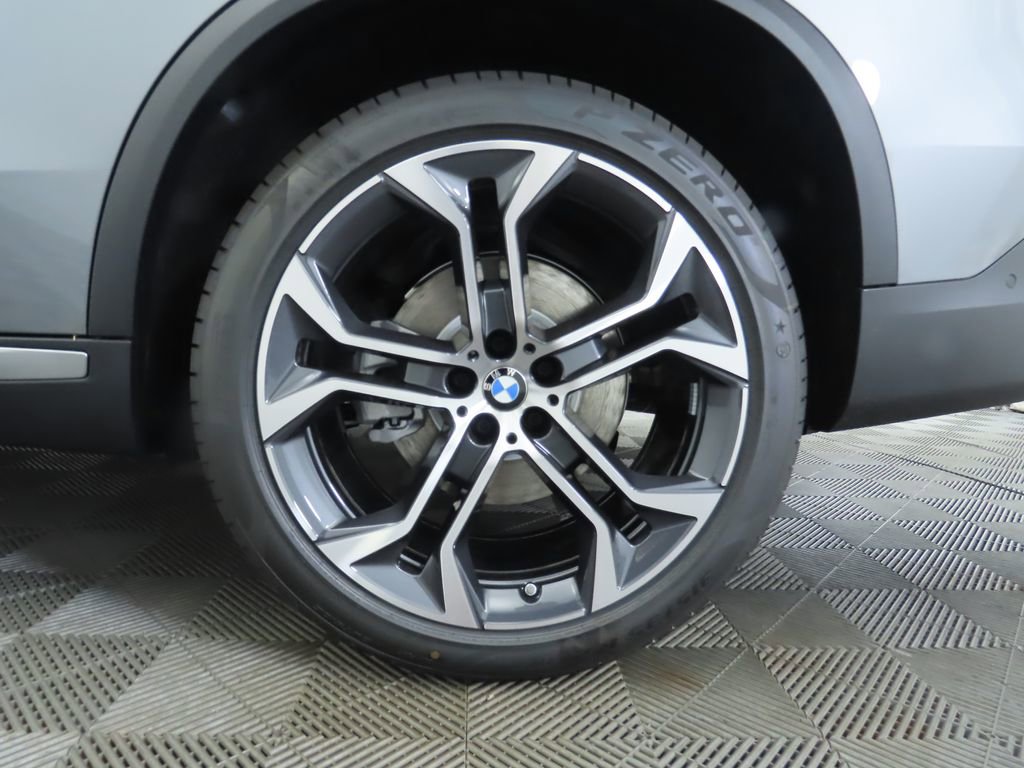 Certified 2026 BMW X5 sDrive40i image 32