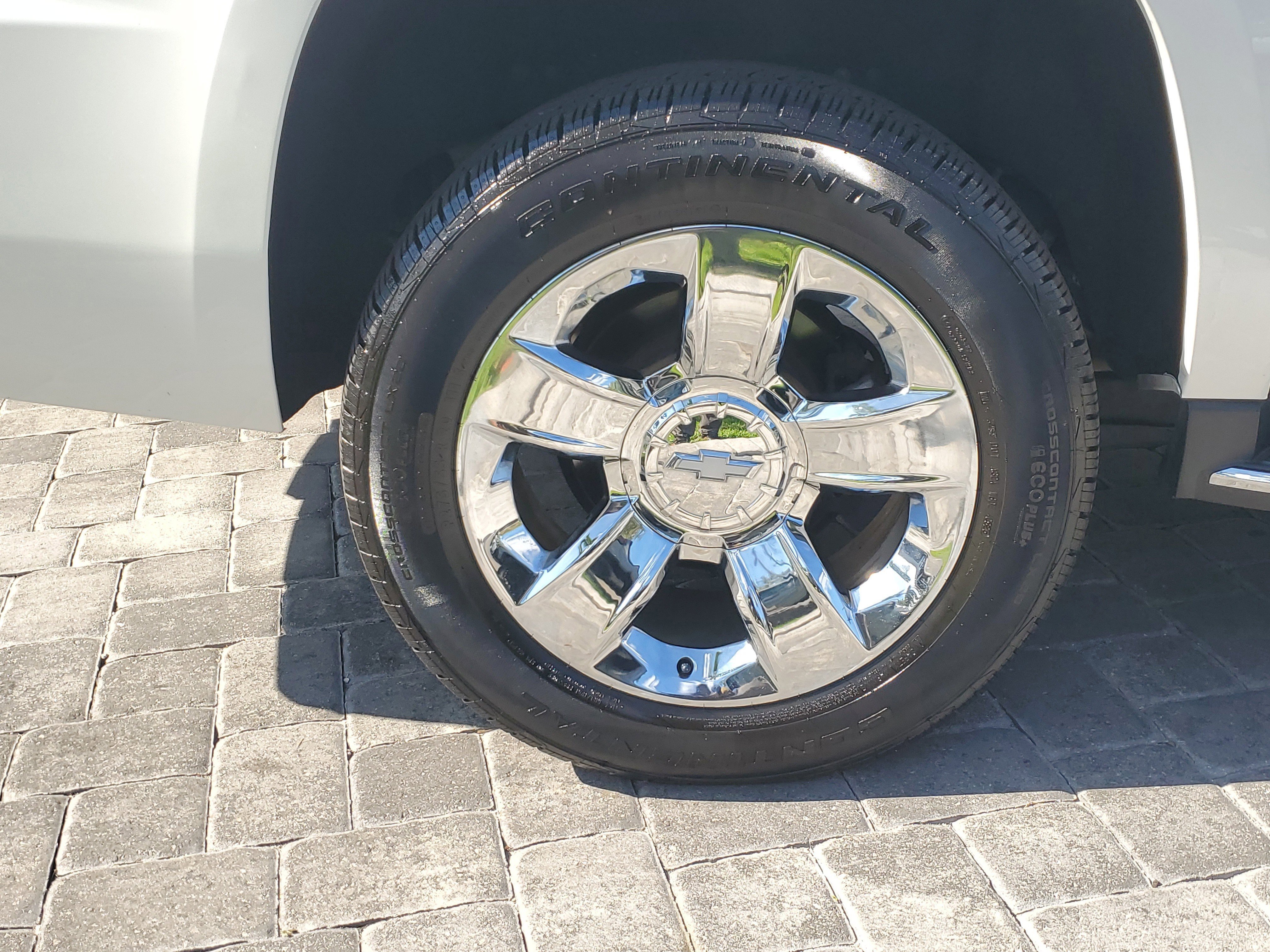 Used 2020 Chevrolet Suburban Premier image 7