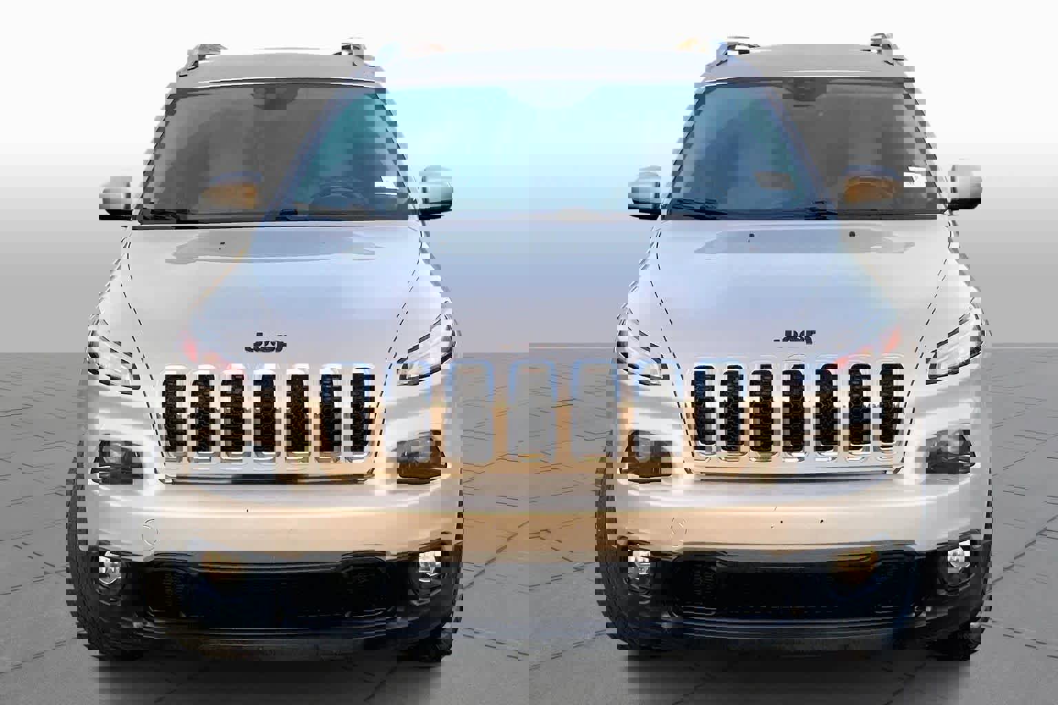 Used 2015 Jeep Cherokee Latitude w/ Comfort/Convenience Group image 4