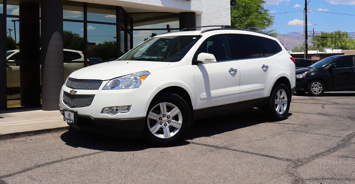 Used 2012 Chevrolet Traverse LT FWD image 2