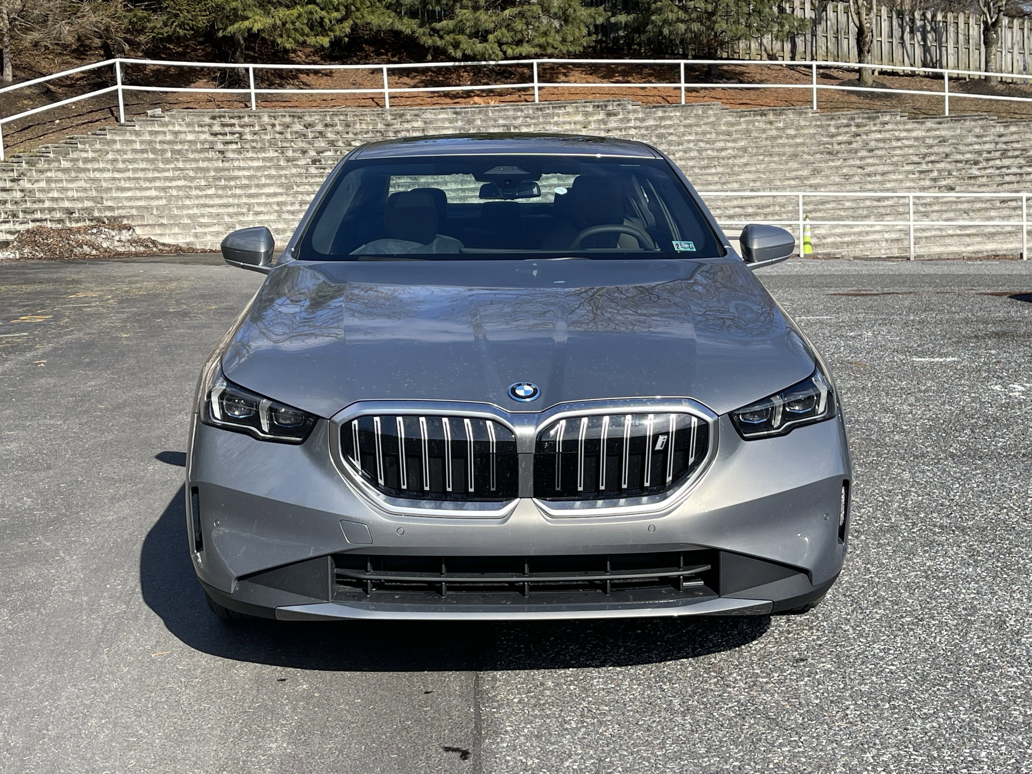 New 2026 BMW i5 eDrive40 w/ Premium Package AWD/4WD image 2