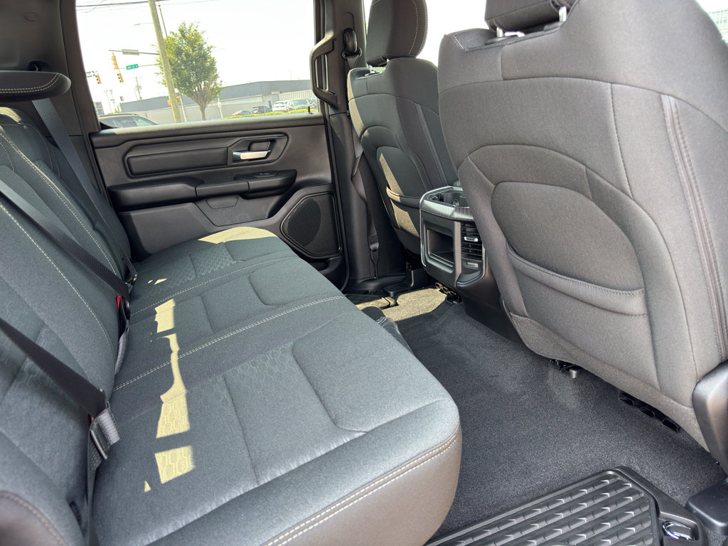 New 2026 RAM 1500 Express AWD/4WD image 13
