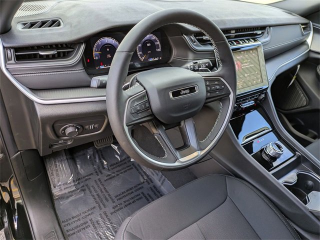 New 2025 Jeep Grand Cherokee L Laredo w/ Luxury Tech Group I image 10