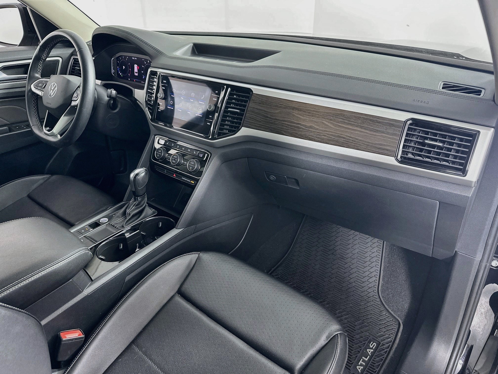 Used 2022 Volkswagen Atlas SE FWD image 30