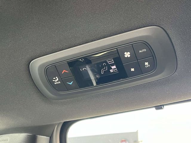 Used 2020 Chrysler Pacifica Touring-L w/ Advanced Safetytec Group image 19