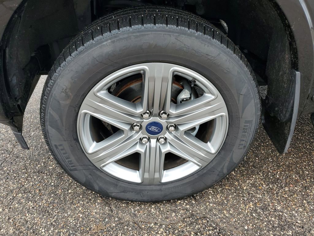 Used 2018 Ford F150 Lariat w/ Equipment Group 502A Luxury image 33