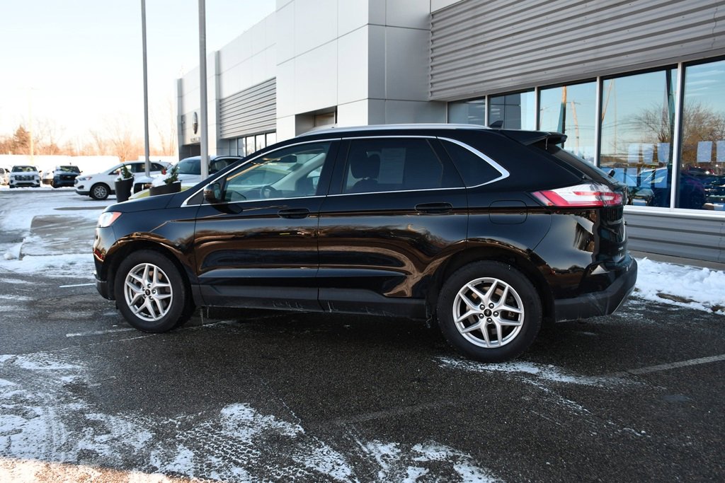 Used 2024 Ford Edge SEL w/ Convenience Package image 3
