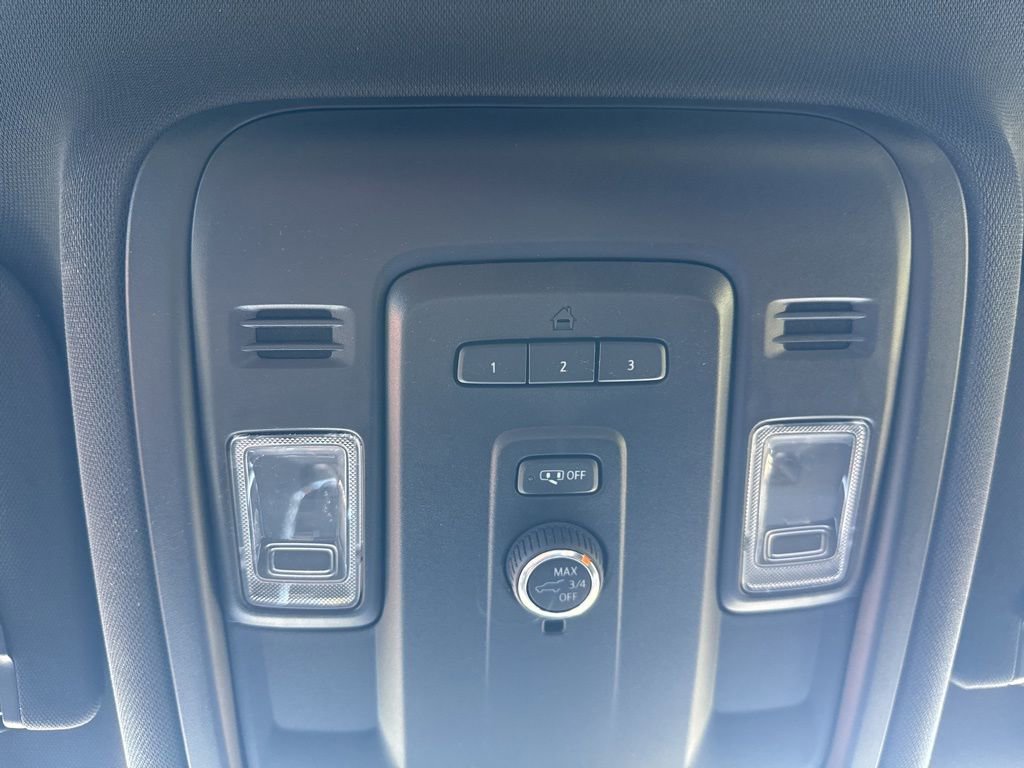 Used 2024 Chevrolet Suburban RST image 23