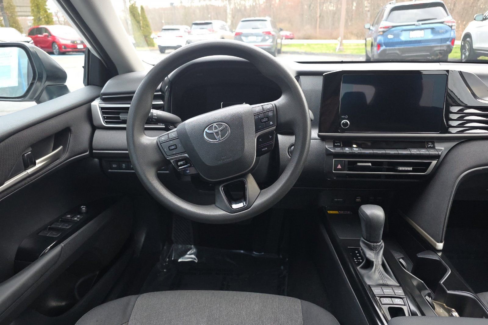 Used 2025 Toyota Camry LE FWD image 14