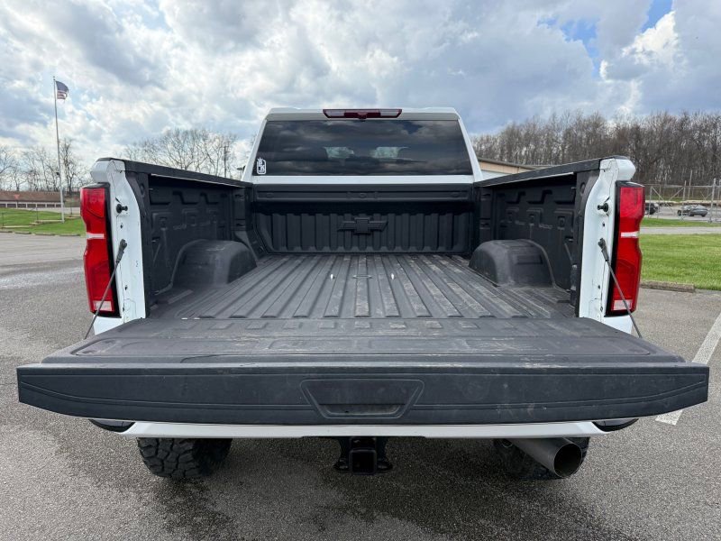 Used 2025 Chevrolet Silverado 2500 LT w/ Z71 Chrome Sport Edition AWD/4WD image 12