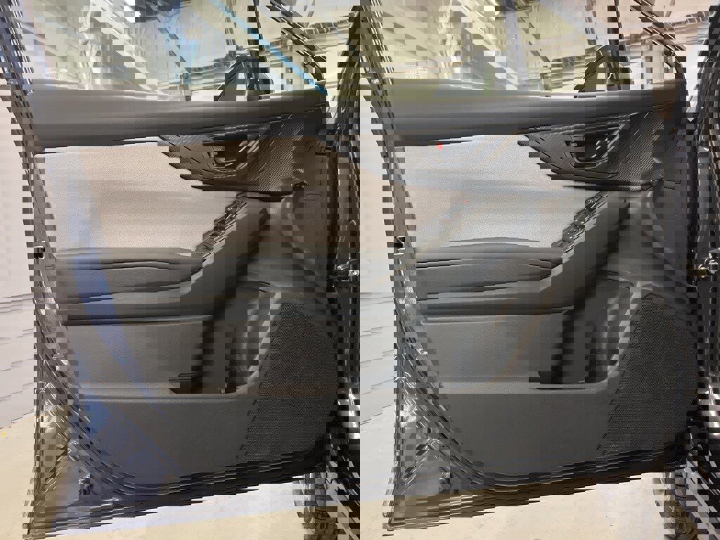 Used 2019 Subaru Crosstrek 2.0i Premium w/ Moonroof Package image 10