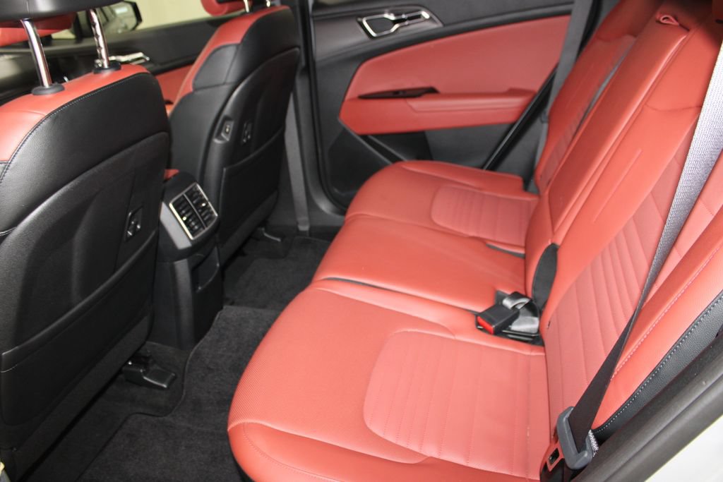 Used 2025 Kia Sportage SX FWD image 19