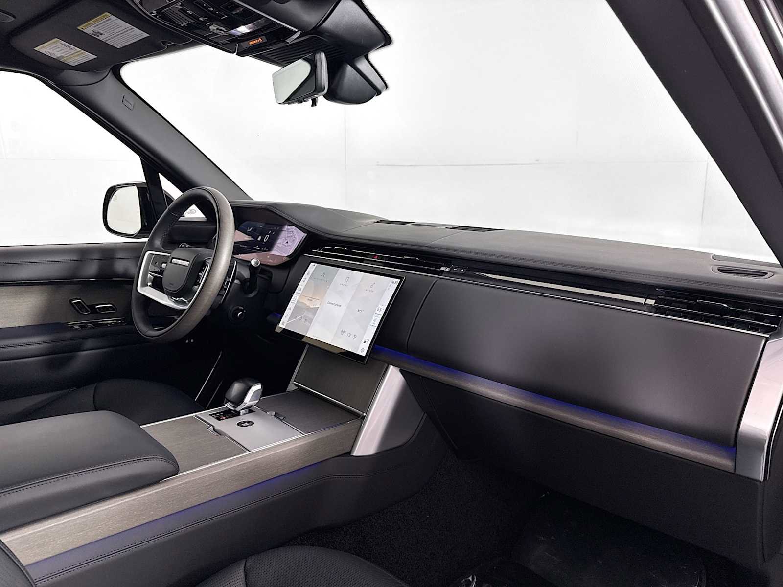 New 2026 Land Rover Range Rover SV image 34