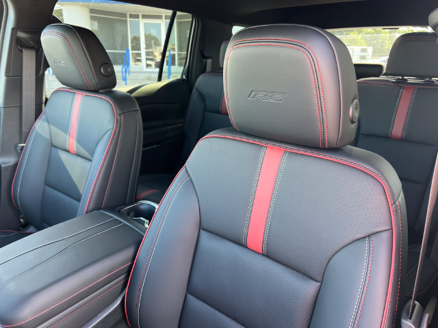 New 2027 Chevrolet Traverse RS w/ LPO, Floor Liner Package AWD/4WD image 14