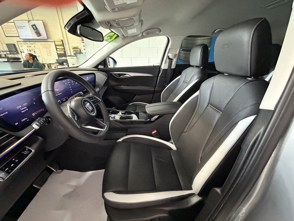 Used 2025 Buick Envision Sport Touring AWD/4WD image 17