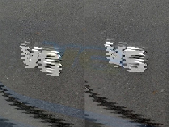 Used 2018 Toyota Tacoma TRD Off-Road image 29