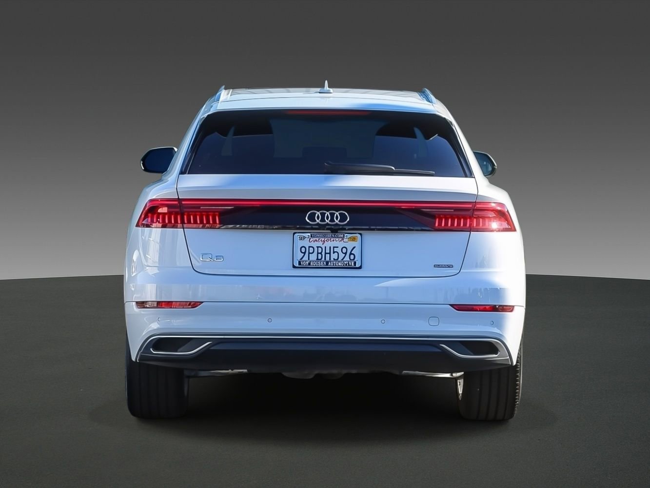 Used 2023 Audi Q8 Premium image 3