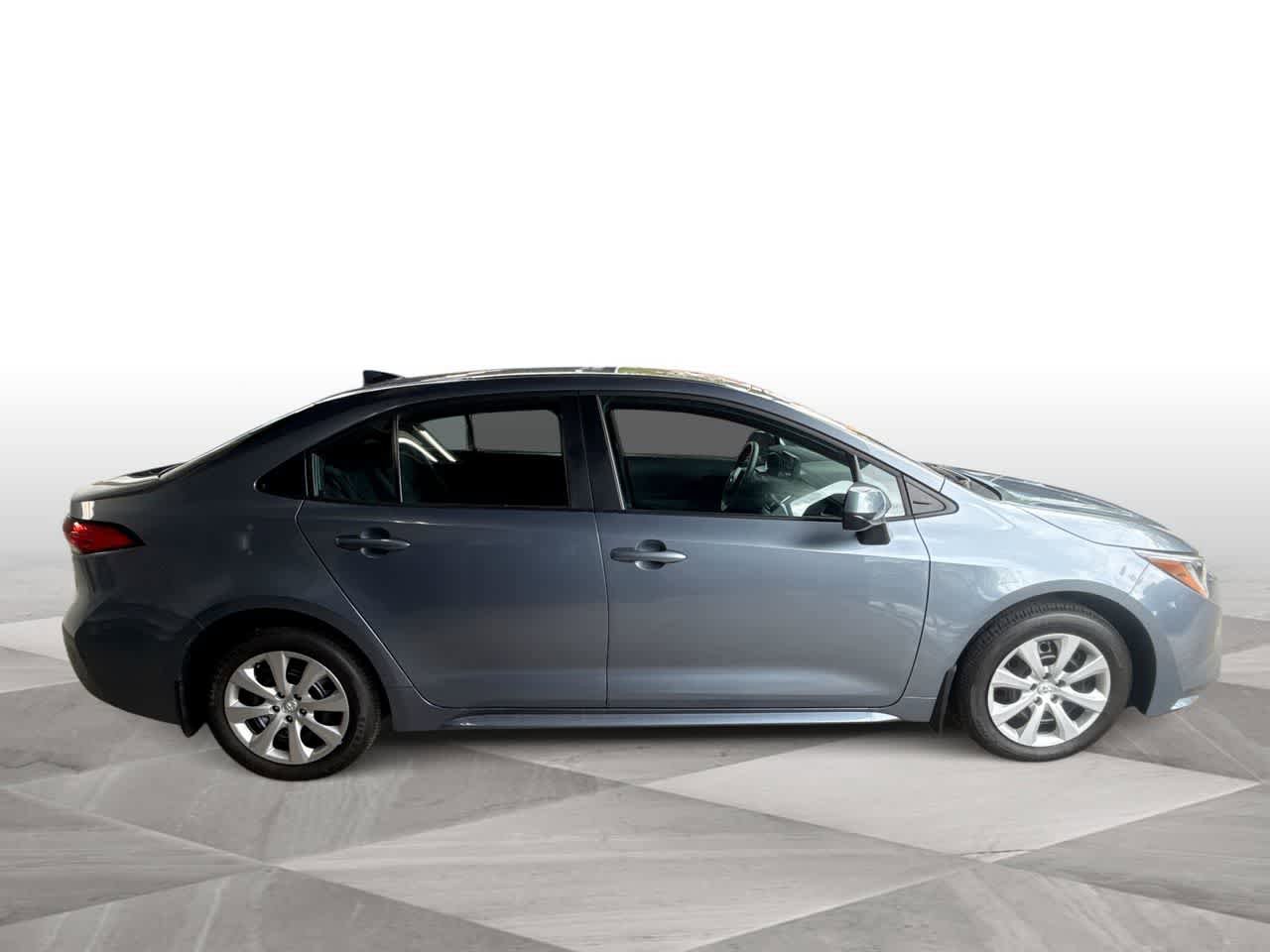Used 2025 Toyota Corolla LE FWD image 9