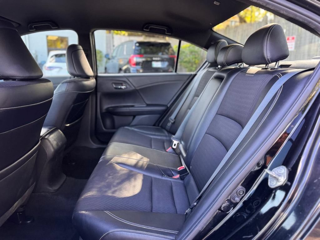 Used 2016 Honda Accord Sport image 21