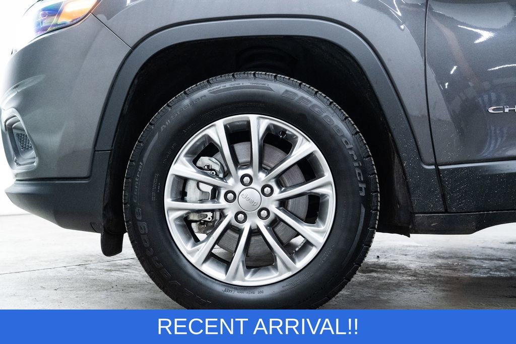 Used 2019 Jeep Cherokee Latitude Plus w/ Cold Weather Group image 7