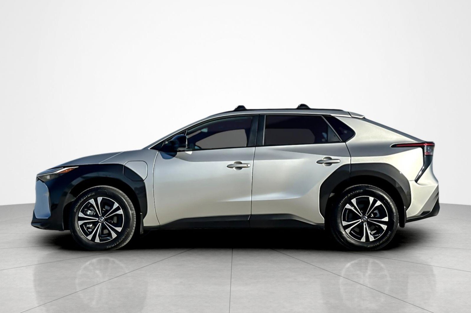 Certified 2025 Toyota bZ4X AWD image 2