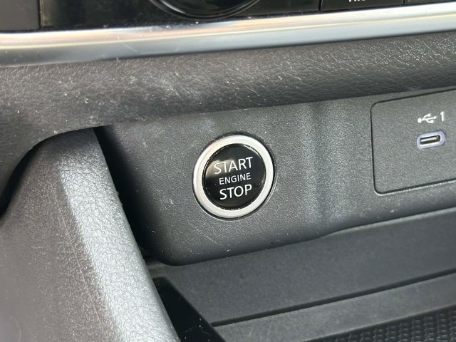 Used 2023 Nissan Rogue SV AWD/4WD image 21