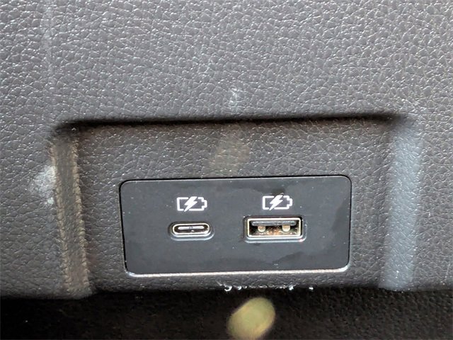 Used 2024 Mitsubishi Eclipse Cross SEL image 16