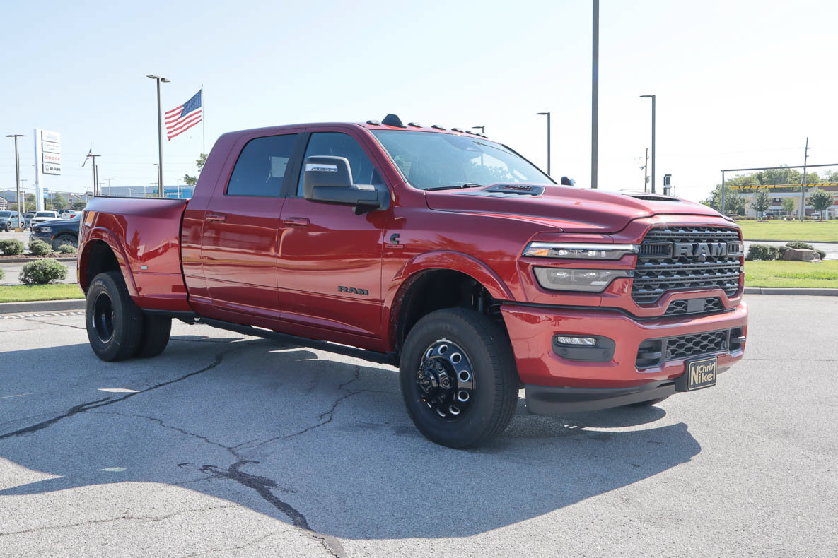 New 2027 RAM 3500 Limited AWD/4WD image 3