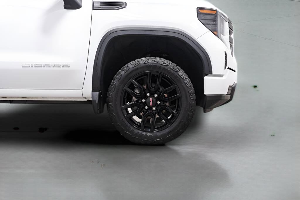 Used 2024 GMC Sierra 1500 Pro w/ Graphite Edition AWD/4WD image 7