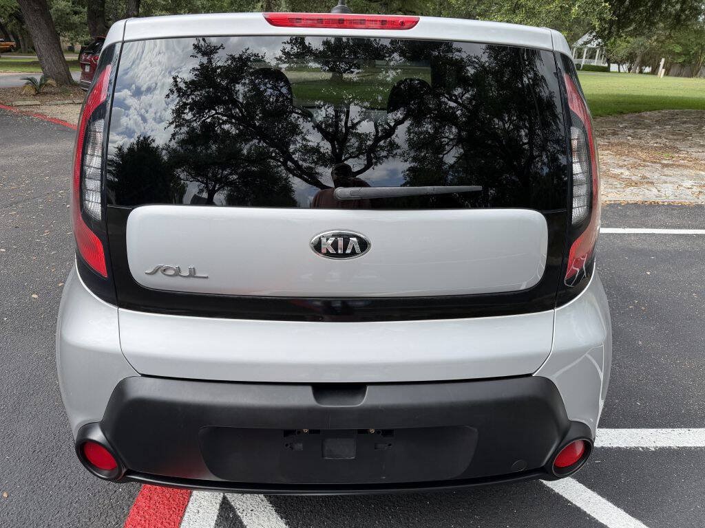 Used 2015 Kia Soul FWD image 4