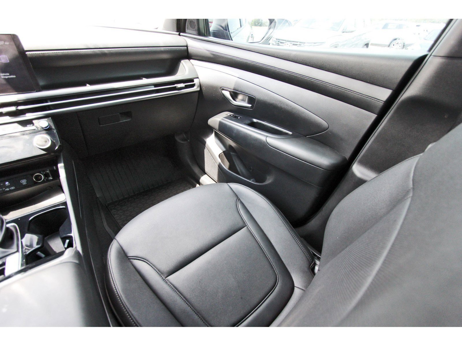 Used 2026 Hyundai Santa Cruz SEL FWD image 12