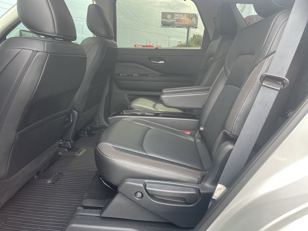 Certified 2024 Nissan Pathfinder SL w/ SL Premium Package image 19